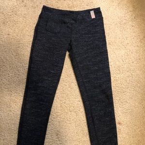 Black patterned leggings